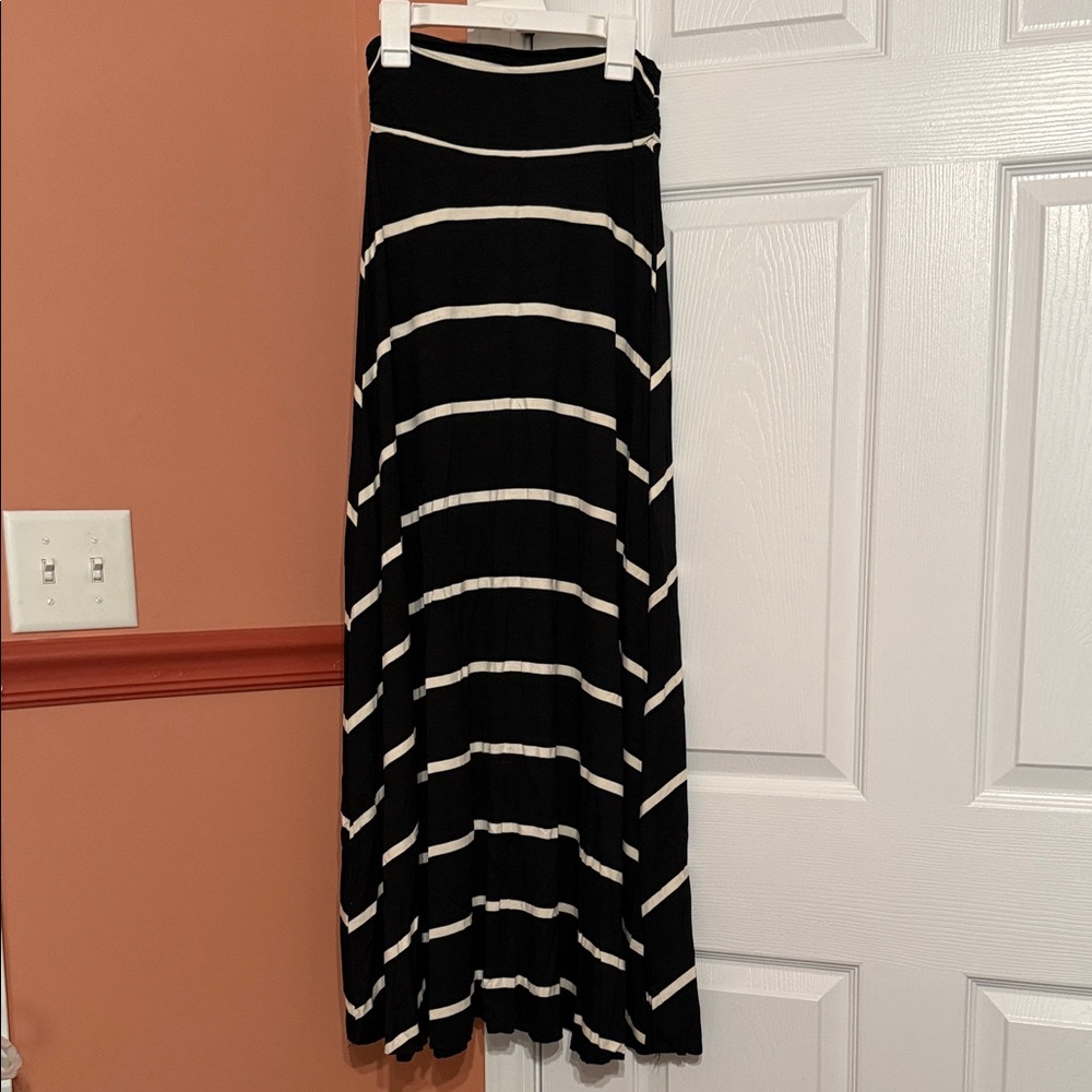 Renee C. Black and White Patterned Maxi Skirt
